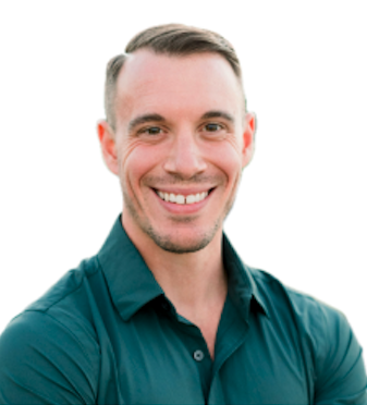 Agent working with a client